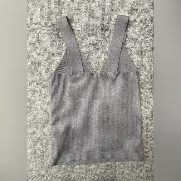 Gray Women's Ribbed Tank Top - Picture 3 of 5